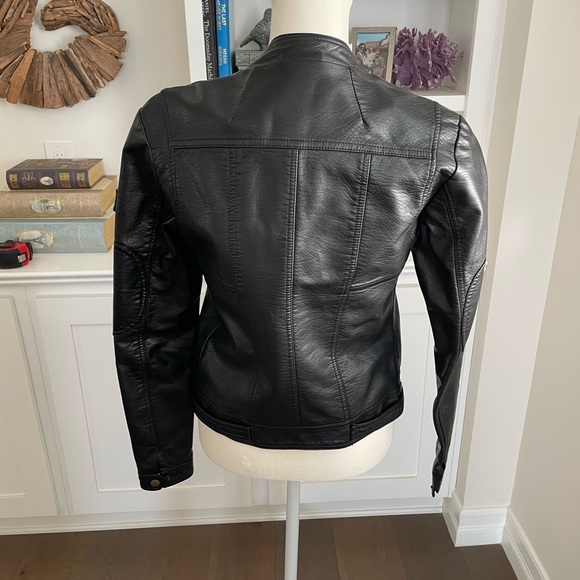 Collarless faux leather Moto jacket, size small - Picture 3 of 3